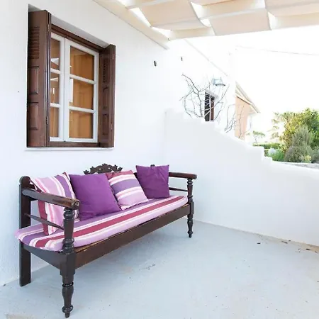 Daire Elena Adamantas (Milos)
